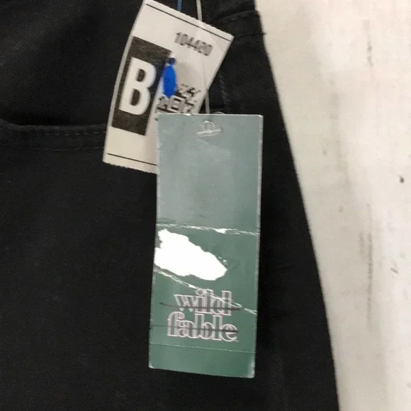 Wild Fable Black High Rise 11'' Inseam Denim Shorts - Picture 3 of 6